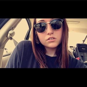 Meet your Posher, Myranda